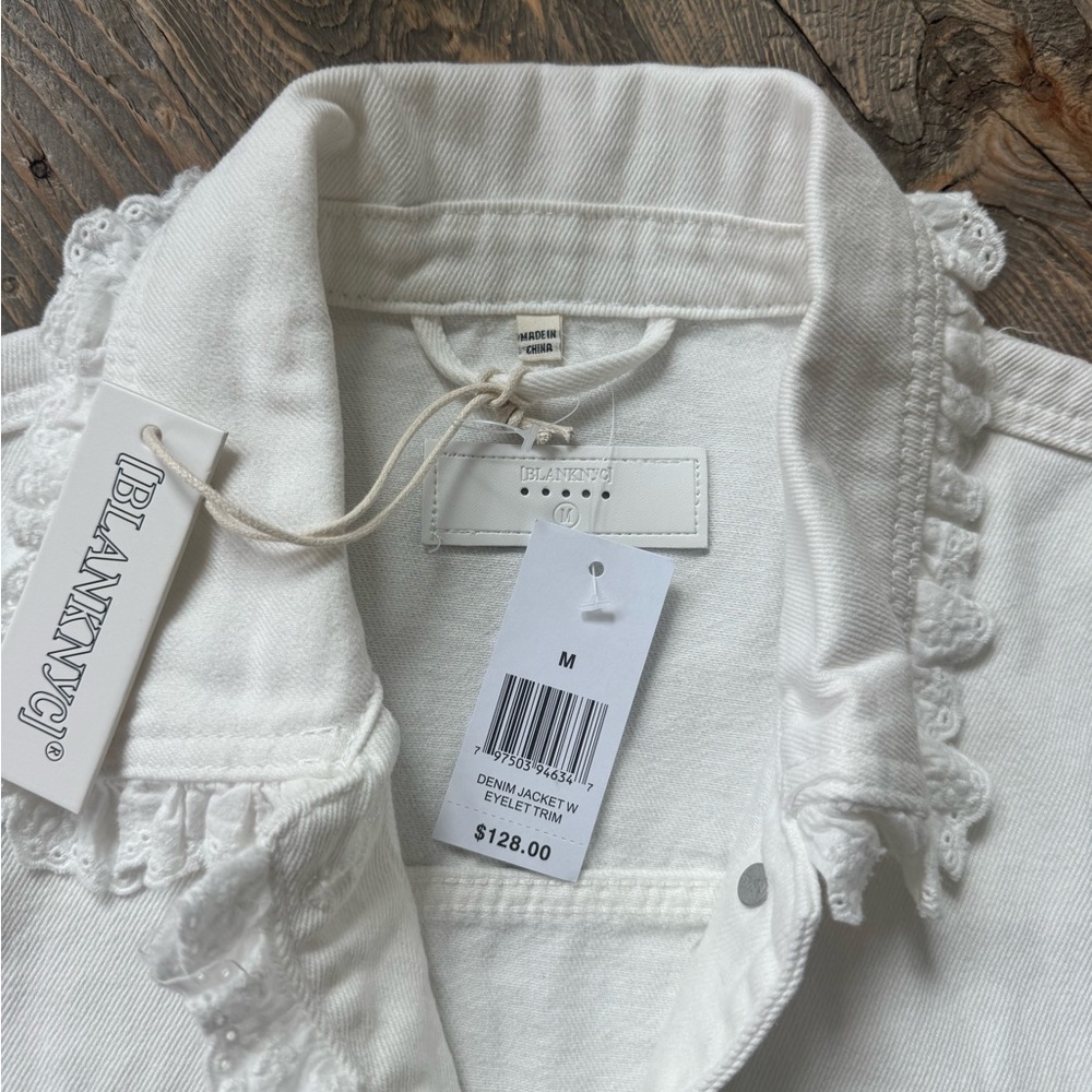 NWT-Blank NYC White Denim Jacket with eyelet trim - Picture 2 of 10